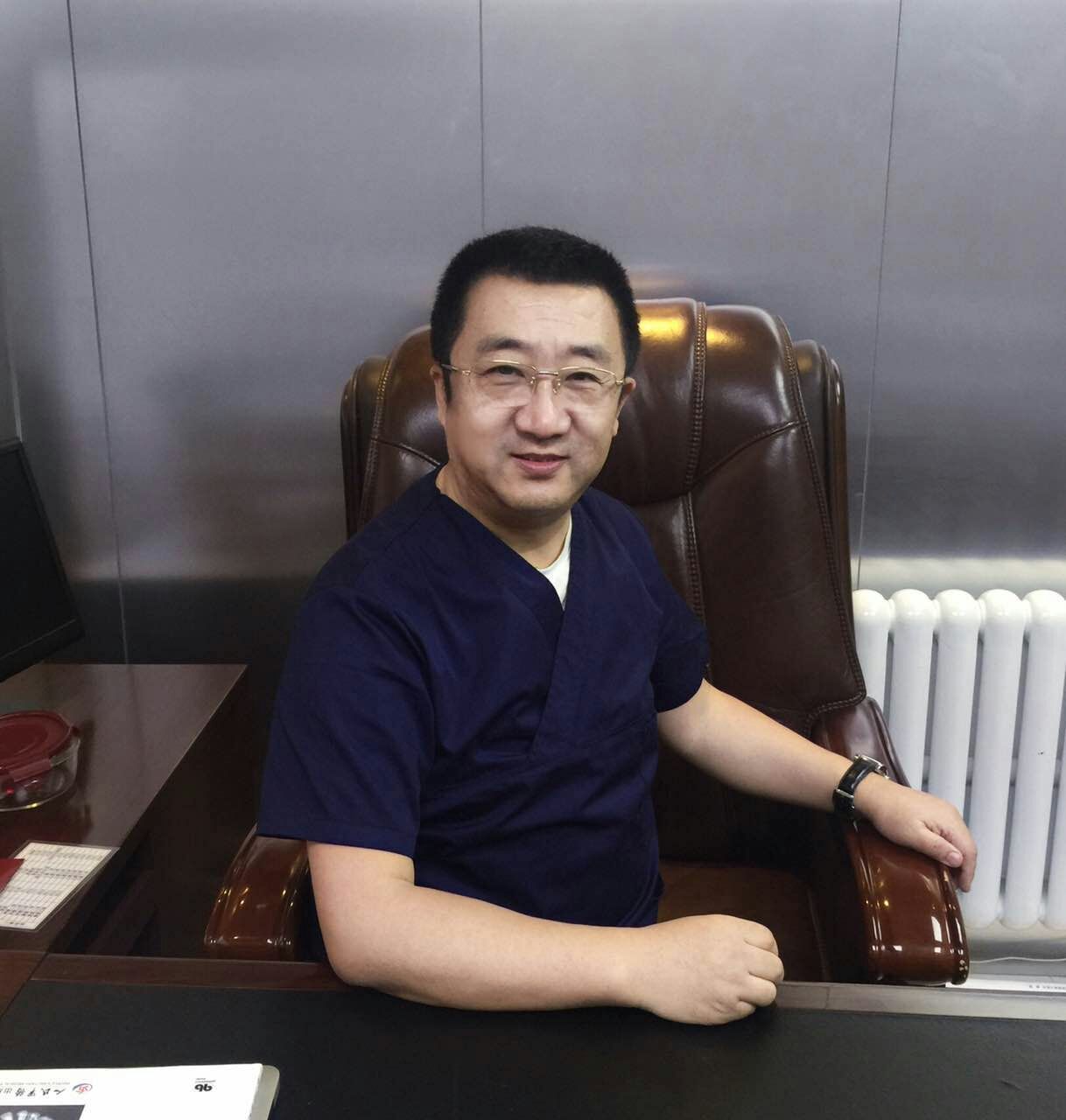 杨溢院长 医生照片